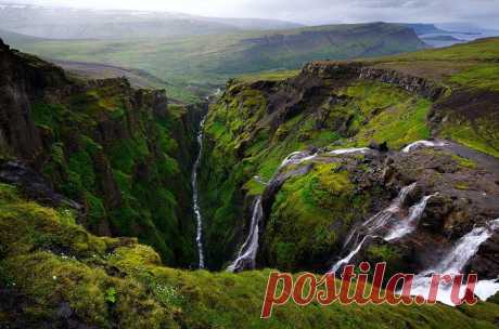 (7) Facebook