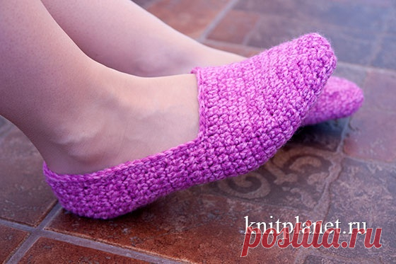 Урок по вязанию следков-тапочек для начинающих, текст и видео. Простая и удобная базовая модель. Эти следки без шва на пятке. Они хорошо сидят на ноге. На основе этой модели вы можете связать  свои варианты, проявив фантазию и творчество.