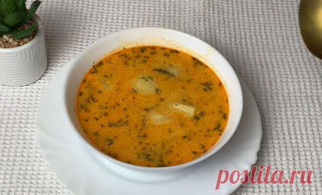 Суп с фасолью, картошкой, сметаной и молоком простой рецепт пошаговый Как вкусно сделать Закарпатский Суп с фасолью, картошкой, сметаной и молоком простой рецепт дома. Рецепт на кастрюлю 2-2,5 л: Картофель-4 шт (600 г) Паприка молотая сладкая - 1 ст.л. Сметана-300 мл Молоко-150 мл Фасоль консервированная-1 банка Растительное масло-2 ст.л. Мука-2 ст.л. Соль, черный