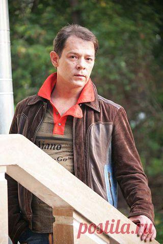 МЫ ВСПОМНИМ МОЛОДОСТЬ ШАЛЬНУЮ И РЕСТОРАННЫЕ ХИТЫ