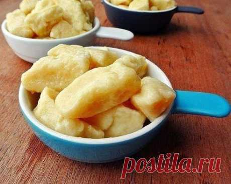 Пошаговый рецепт ленивых вареников из творога.Безумно вкуснo!! Быстро, легко и ОЧЕНЬ вкусно! Рецепт совсем простой. !! Более подробно о рецепте можете узнать в источникe: шеф-повар Одноклассники, по ссылке fastppc.net/CA0z Рекомендуем посмотреть!!! Приятного аппетитa

Дорогие кулинары! Чтобы не потерять рецепт, жмите &quot;Класс!&quot;, а потом &quot;поделиться&quot;. Рецепт будет на вашей стене В Одноклассники. Всё ОК!