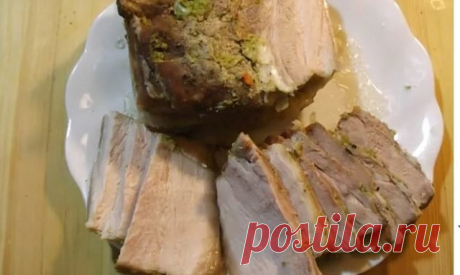 Очень вкусное сало в мультиварке

Ну как же наш стол может обойтись без ароматного нежного сала? Такое и представить сложно! Готовим очень вкусное сало в мультиварке (в луковой шелухе) и наслаждаемся его невероятным вкусом.

Нам понадобится:
• 200 грамм соли;
• 1 килограмм сала с мясной прослойкой;
• 5 лавровых листов;
• Черный перец;
• 1 литр воды;
• 2 столовых ложки сахара;
• Чеснок;
• 2 большие горсти луковой шелухи;

Способ приготовления:
• Шаг первый. Кипятим литру во...