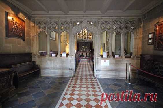 abbey, church, Castle chapel built in the 1600s. Warwick Castle, United Kingdom, UK, England   |   Pinterest • Всемирный каталог идей