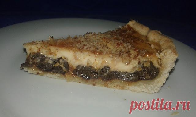 Італійські голубці: Пиріг з чорносливом і кремом