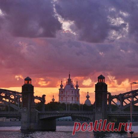 Спокойной Ночи, Петербург !