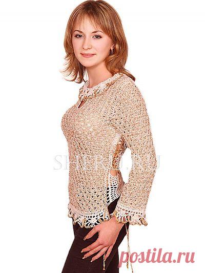 Блуза с ажурной вставкой