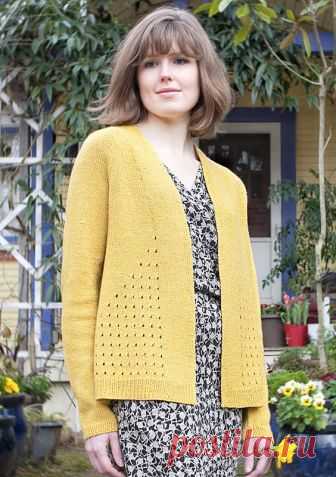 Свободный кардиган спицами Beld Свободный кардиган спицами без застежки от дизайнера Bonne Marie Burns. Дизайн сочетает такие модные тенденции, как свободный силуэт, глубокий вырез горловины, удлиненные рукава и обязательный элемент сезона - отсутствие застежки.

