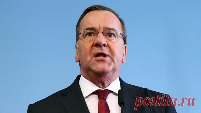 Глава МО ФРГ заявил, что Трамп может пойти на сделку с Россией по Украине