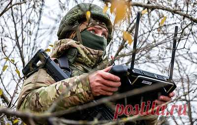 ВС РФ поразили опорные пункты ВСУ на правом берегу Днепра. Корректировка стрельбы ведется в режиме реального времени, в этом помогают подразделения, оснащенные беспилотными летательными аппаратами, уточнили в Минобороны