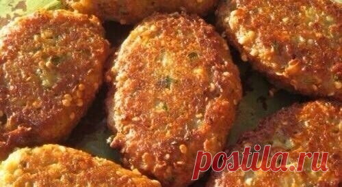 Гречнево-куриные котлеты

Ингредиенты рецепта
Куриный фарш - 400 гр.
Вода - 0.3 л.
Гречневая каша - 100s гр.
Репчатый лук - 1 шт.
Яйцо - 1 шт.
Соевый соус - 2 ст. л.
Перец черный молотый (по вкусу) - 2 гр.
Соль (по вкусу) - 2 гр.
Панировочные сухари (по вкусу) - 20 гр.
Подсолнечное масло (для жарки по вкусу) - 2 ст.л.
