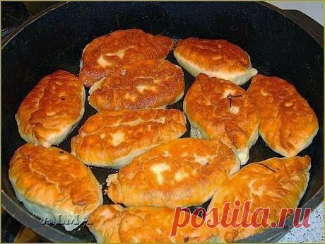 шеф-повар Одноклассники: Очень вкусные пирожки, мягкие, готовятся легко, быстро и из самых простых продуктов.