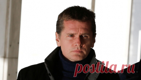 Адвокат заявил, что не может раскрыть местонахождение Винника. Адвокат гражданина России Александра Винника Аркадий Бух отказался комментировать слухи о якобы обмене заключенными между РФ и США, а также не стал раскрывать информацию о текущем местонахождении своего подзащитного. Об этом сообщает РИА ...