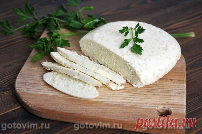 Домашний сыр с кунжутом. Рецепт с фото Хотите порадовать своих близких нежным домашним сыром? Нет ничего проще! Вам понадобится всего пять ингредиентов, немного времени на приготовление и чуточку терпения для ожидания созревания сыра. Время приготовления - 30 минут + сутки на созревание. Выход: 700г. Итак, все по порядку.



