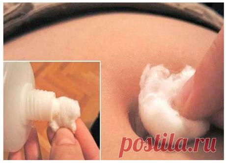 Поместите ватный шарик себе в пупок - и уйдут кашель, простуда и менструальные боли Это может показаться невероятным, но большинство людей может если не избавиться от гриппа, простуды, насморка, кашля и болей при менструации в животе насовсем, то хотя бы облегчить симптомы. И это очень просто! Смочите обычный ватный шарик в 50-процентном спирте и поместите пропитанный ватный тампон себе в пупок. Это лекарство мгновенно вас расслабит, и боль — […]