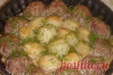 Котлетки с картошкой в сметанно-томатном соусе! | Вкуснолог...