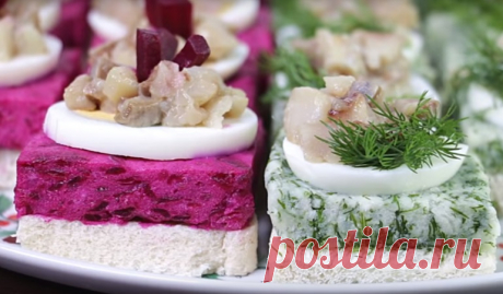 Мировая закуска из селедки: красивая, вкусная, праздничная Блюда  бесподобные! И, кстати, получаются совсем недорогими! Всего выходит 24 бутерброда: накормить можно всю семью и кучу гостей! Мировая закуска из селедки настолько красивая, что сразу привлекает всеобщее внимание. А насколько она вкусная, даже описать не берусь: надо только пробовать.