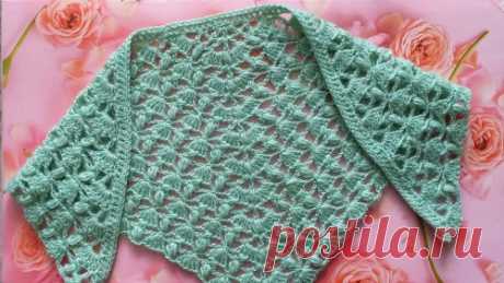 Вязание ажурной шали с растительным узором и сетчатой каймой крючком.