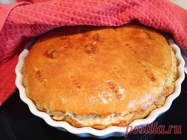 Румяный пирог с тунцом 
MARUSSIA Заинтриговала? А знаете какой он вкусный? А какой аромат! Понадобится:Тесто: Молоко 100 мл Вода 50 мл Дрожжи свежие 30 гр Сахар 1 ч л Соль 1,5 ч л Масло подсолнечное 50 мл Мука 350Начинка: Т…