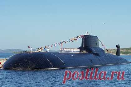 Объяснено прекращение боевой службы атомной подлодки «Дмитрий Донской». Прекращение боевой службы тяжелого атомного подводного ракетного крейсера (ТАПРК) «Дмитрий Донской» объясняется выработкой активной зоны его ядерного реактора. Об этом со ссылкой на источник, близкий к ВМФ России, сообщает ТАСС. По его словам, последние годы субмарина использовалась при испытании новых подлодок.