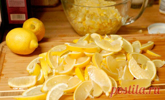 НЕМЕЦКАЯ НАРОДНАЯ МЕДИЦИНА: СТАРИННЫЙ РЕЦЕПТ ДЛЯ ОЧИСТКИ АРТЕРИЙ - Журнал Советов Только натуральные и доступные компоненты! Возраст и неправильное питание берут своё. Со временем сосуды изнашиваются, становятся менее эластичными, внутренние стенки обрастают скопившимся холестерином, просвет в них значительно сужается. Ухудшается кровоснабжение всех органов и систем, особенно сильно страдает мозг, человек начинает жаловаться на повышенное давление. Как результат — инсульты...