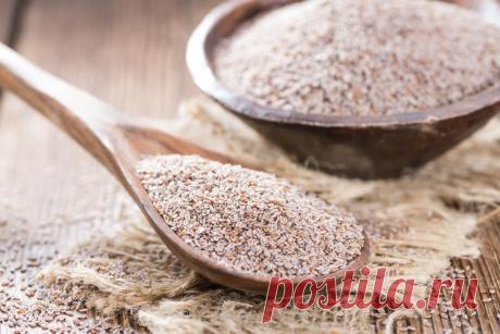 9 полезных свойств шелухи семян подорожника, побочные эффекты, дозировка приема - KOD жизни Шелуха семян подорожника - одни из лучших натуральных волокон, способствующих лечению запора, понижению холестерина и глюкозы в крови.