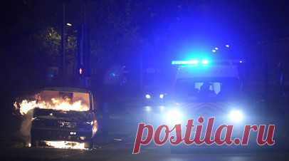 Более тысячи автомобилей подожжено во Франции в ходе беспорядков в ночь на 1 июля. Более 1,3 тысячи машин и 234 здания подожжено во Франции в ходе беспорядков, происходивших в ночь на 1 июля. Читать далее