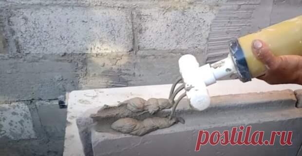 (99+) Как сделать пистолет для подачи клеевого раствора - Самоделкино
                                             - 26 января
                                             - 43911970352 - Медиаплатформа МирТесен Самодельный пистолет для клеевого раствора предназначен специально для работы с пазогребневыми стеновыми блоками. На конце приспособления находится пластиковый тройник с тремя параллельными отверстиями для подачи раствора. Таким образом клеевой раствор подается одн...