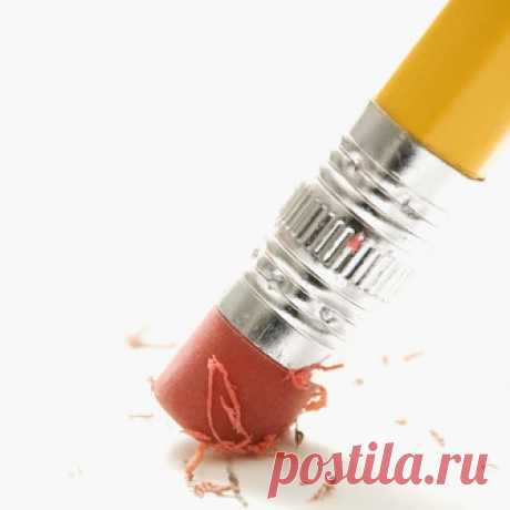 Заблуждение может развеять лишь истина Можно ли разубедить тех, кто заблуждается? Судя по всему, есть только одна действенная стратегия: дать правильную информацию, яркую и понятную, которая будет вытеснять укоренившиеся заблуждения. Психолог Норберт Шварц из Мичиганского университета (США) раздал текст с верными и ложными суждениями об опасности гриппа разным людям и предложил угадать, какие из них верны. Многие продолжали заблуждаться, даже увидев правильные ответы, — неверные варианты…