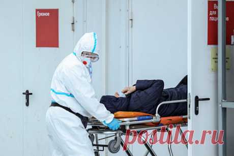 Биолог спрогнозировала «затишье» в ситуации с коронавирусом в России. В России после спада волны заболеваемости из-за омикрон-штамма коронавируса наступит «затишье». Ситуацию с COVID-19 в стране спрогнозировала доктор биологических наук Анча Баранова в эфире стрима RT «Летучка», его трансляция ведется на YouTube. Она подчеркнула, что омикрон может не стать последним вариантом COVID-19.