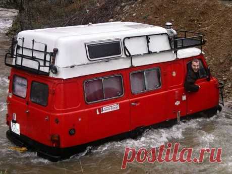 «Буханка» в руках итальянцев. Кемперы на базе УАЗ 452 | Oldtimer weekly | Яндекс Дзен