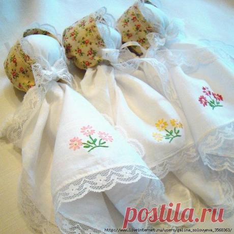 Находим применение посовым платочкам.