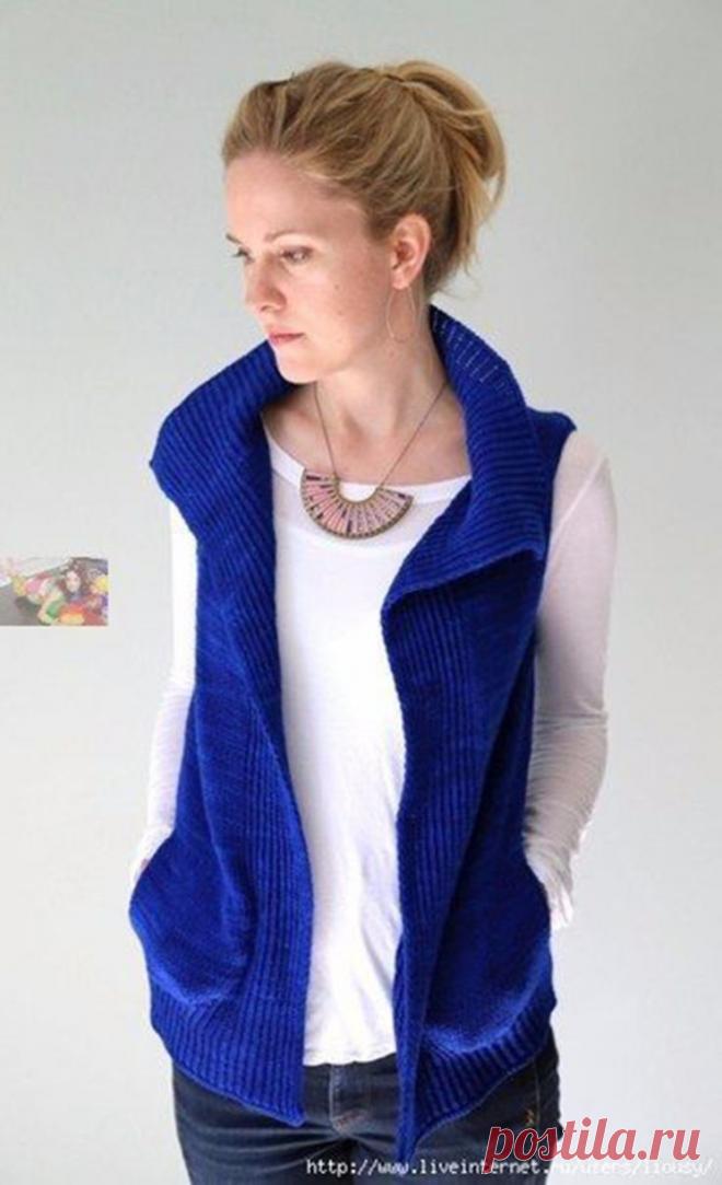 «Aeon» — это современный жилет в глубоком синем цвете (Вязание спицами) — Журнал Вдохновение Рукодельницы