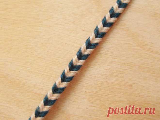 (Браслет-косичка из 8 нитей 2х цветов) Fishtail Braid - Version 2 - How Did You Make This? | Luxe DIY