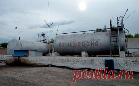 В Иркутской области два человека погибли при очистке цистерны на заправке. В Тайшете Иркутской области 42-летний директор автозаправочной станции и его 35-летняя сожительница погибли при проведении работ по очистке цистерны из-под бензина, сообщает Следственный комитет по региону.