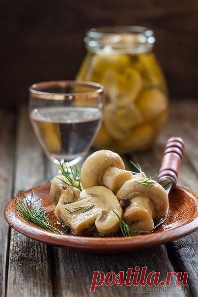 Маринованные шампиньоны за 5 минут Рецепт не мой но опробованный уже на Всех (Домочадцев,друзьях!!!)Если Вам не удалось заготовить грибы летом,осенью или даже весной(имею в виду сморчки-строчки),то не плохой совет как сделать грибочки ...