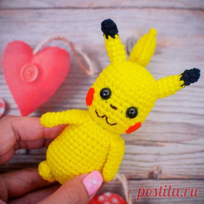 PDF Пикачу крючком. FREE crochet pattern; Аmigurumi doll patterns. Амигуруми схемы и описания на русском. Вязаные игрушки и поделки своими руками #amimore - покемон пикачу, pokemon, pocket monster, ポケットモンスタ, Pikachu, ピカチュウ, покемоны. Amigurumi doll pattern free; amigurumi patterns; amigurumi crochet; amigurumi crochet patterns; amigurumi patterns free; amigurumi today.