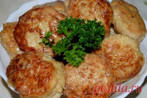 Сочные капустно-мясные котлетки Сочные капустно-мясные котлетки

 


Ингредиенты:
Таблица мер


капуста
500 г


мясо
500 г


яйца
3 шт.


лук репчатый
2 головки


перец душистый молотый


перец черный молотый


чеснок
 


Приготовле…