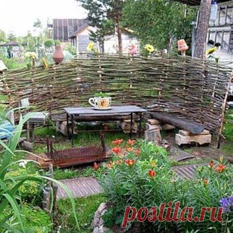 Дачная красота - из ивовых прутьев