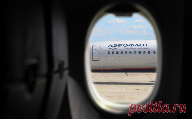 Минтранс заявил о достаточности самолетов «Аэрофлота» для полетов в Китай. Самолетов «Аэрофлота», уже аккредитованных властями КНР, достаточно для перевозки пассажиров в Китай, в том числе тех, которые планировали лететь рейсами авиакомпании «Россия», сообщила пресс-служба Минтранса.