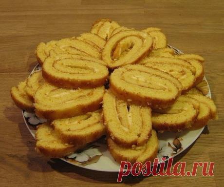 Быстрый рулет на сгущенном молоке | Самые вкусные кулинарные рецепты