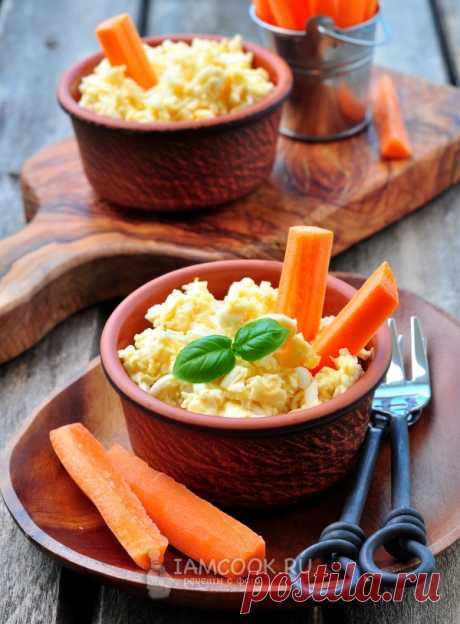 Сыр с чесноком и майонезом — рецепт с фото