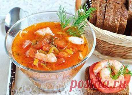 Томатный суп с лапшой.
Источник Great Food • Лучшие Рецепты
Приготовьте на обед вкусный и легкий томатный суп с лапшой и креветками. суп невероятно вкусен! 
Время приготовления: 40 мин
Порций: 4-6
Вам потребуется:
Лук порей 1 шт.
Масло сливочное 20 г
Базилик свежий 1 вет.
Бульон 1 л
Лапша 150 г
Петрушка 1 вет.
Помидоры красные 600 г
Соль, смесь перцев по вкусу
Креветки 200 г
Чеснок 2 зуб.