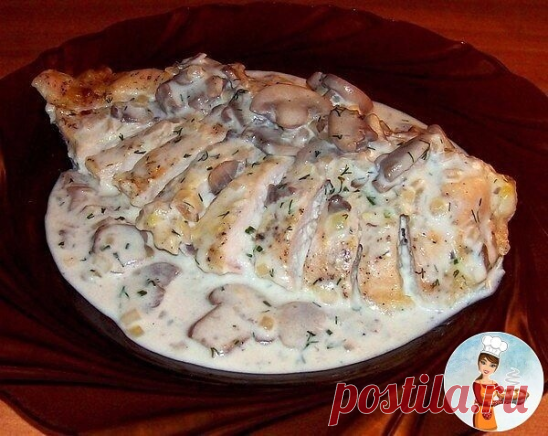 Куриные грудки в сметане с грибами, вкуснятина :)

Ингредиенты:

Картофель 7 штук
Куриная грудка 3 штуки
Репчатый лук 1 головка
Сметана по вкусу
Кетчуп по вкусу
Соль по вкусу
Перец черный молотый по вкусу

Приготовление:
1. Порежьте филе некрупными кусочками, а картофель соломкой. Приготовьте заправку, смешав сметану и кетчуп в равных долях. Лук мелко нашинкуйте и обжарьте в горячем масле до золотистого цвета.

2. Разогрейте духовку до 180 градусов. Выложите в огнеупорную ...