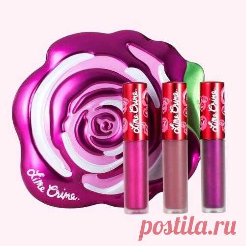 Набор Lime Crime, Fuchsia 3 in 1 подобно брызгам шампанского - игривый и забористый. Нежные оттенки с металлическим и матовым финишем уже два сезона выбирают главные it-girl мира. Теперь каждая девушка может накраситься ультрамодными цветами.
Помады Lime Crime полюбились тысячам девушек по всему миру благодаря стойкости до 12 часов, плотному невесомому покрытию, бархатному матовому эффекту, как у лепестков роз. Они не боятся еды, воды и поцелуев, не сушат губы. Каждая мато...