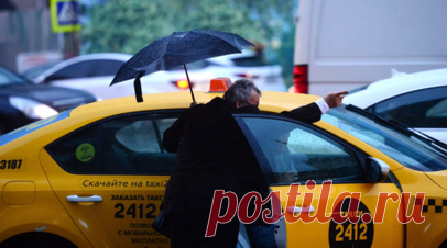 Мужчина разбил голову, прыгнув в движущееся такси в Курске. Мужчина в состоянии наркотического опьянения разбил окно головой во время прыжка в движущееся такси в Курске, рассказали в пресс-службе областного управления МВД. Читать далее