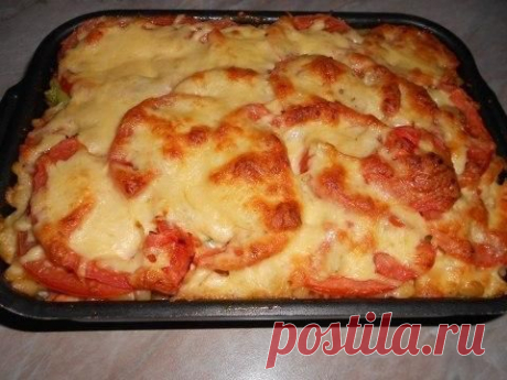 макароны с копч.колбасой,помидорами,сыром,чесночком в духовке