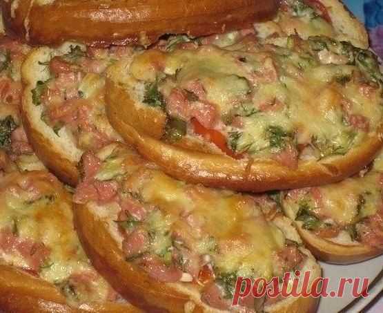 Горячие бутерброды с сосисками