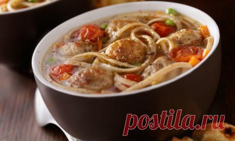 Как приготовить суп, который понравится вашему мужчине: 9 рецептов На любой вкус: со сливками, с фрикадельками, индейкой, бараниной или вообще без мяса.