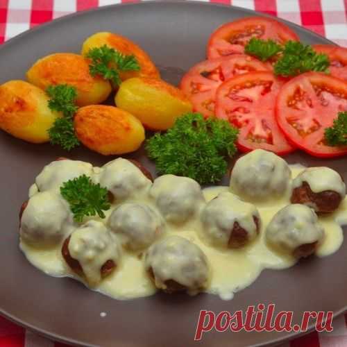 МЯСНЫЕ ШАРИКИ ИЗ ГОВЯЖЬЕГО ФАРША ПОД СЛИВОЧНЫМ СОУСОМ
