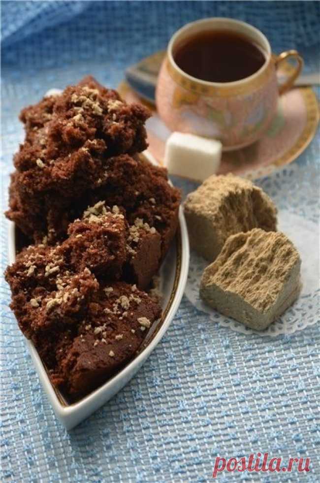Шоколадный кекс с халвой